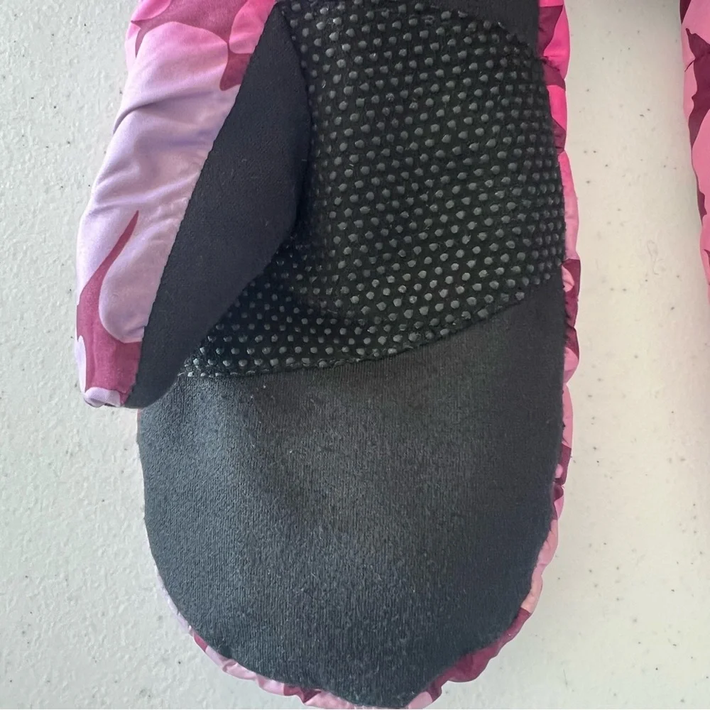 The North Face Girls Mossbud Swirl Mittens Floral Size XL Faux Fur Pink Lined